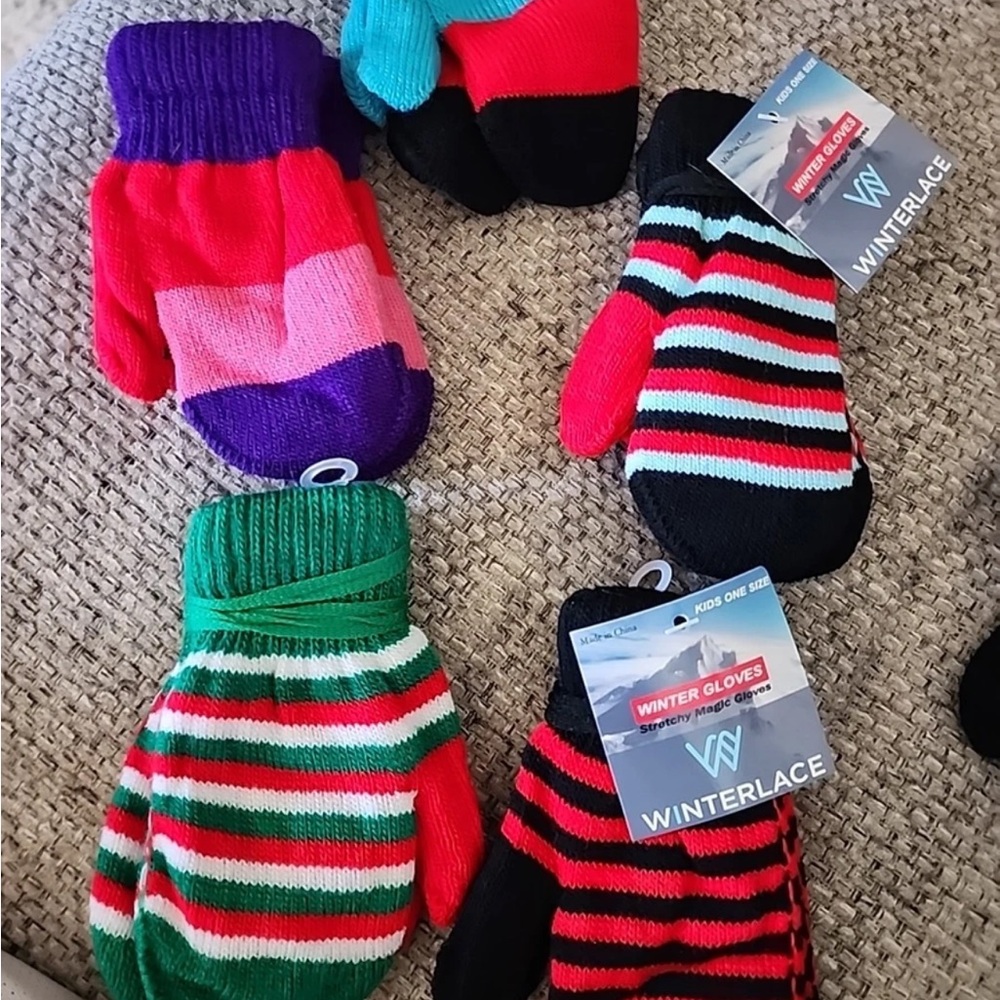 Winterlace Kids' Colorful Mittens Sets